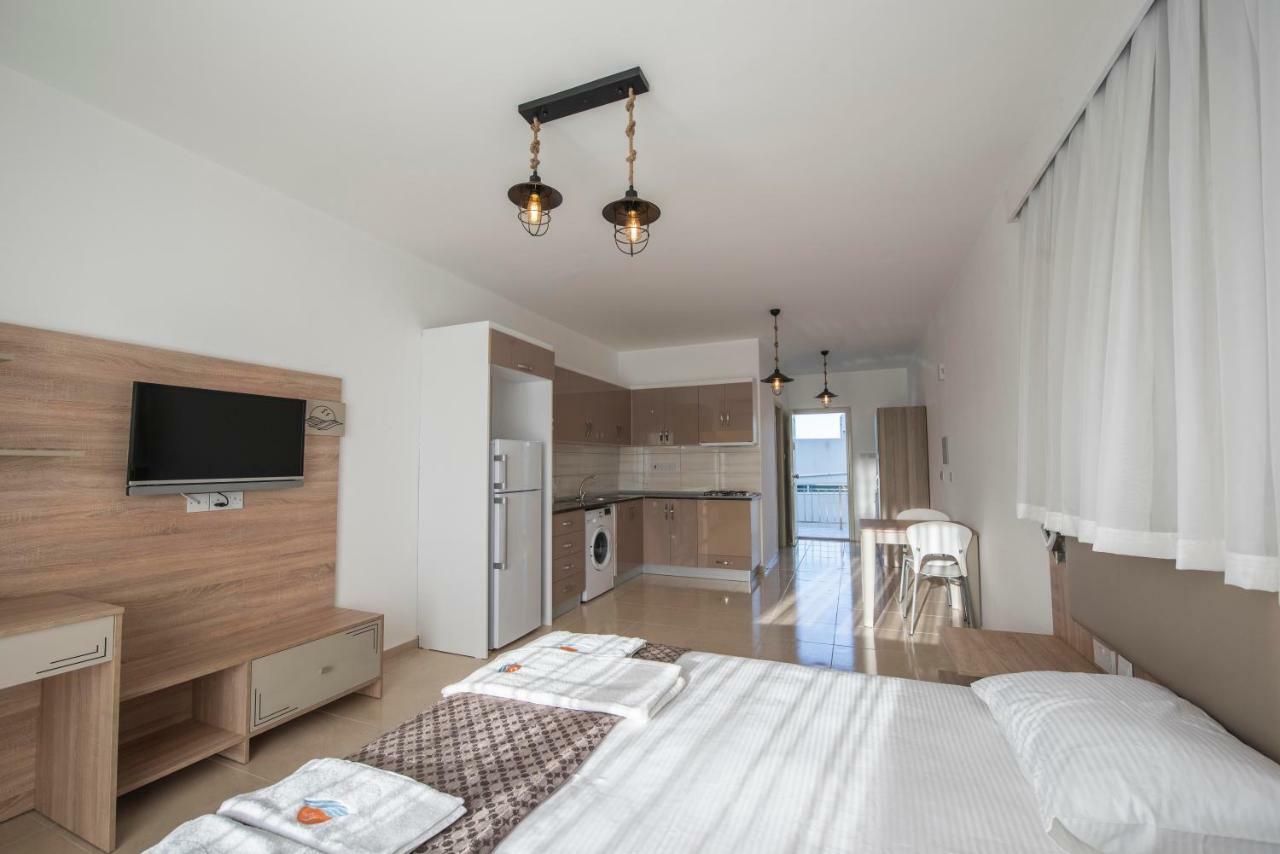 Deniz Airport Suites Nikosia Bagian luar foto